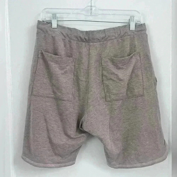 GOODLIFE SLIMFIT SCALLOP MICRO TERRY SHORTS SIZE M - Picture 3 of 5